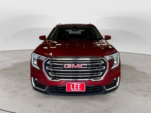 Used 2024 GMC Terrain SLT AWD/4WD image 9