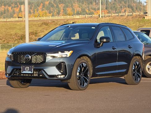 Used 2026 Volvo XC60 B5 Plus w/ Protection Package Premier AWD/4WD image 7