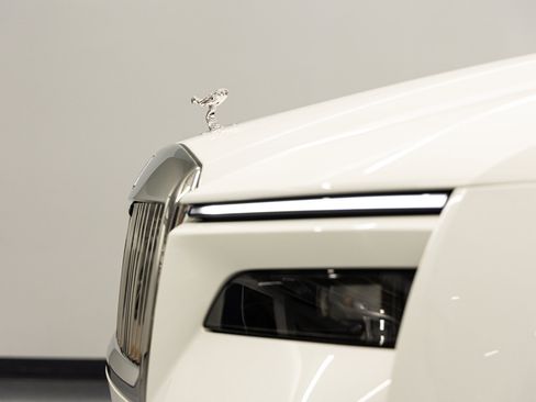 Certified 2024 Rolls-Royce Spectre w/ Spectre Launch Package AWD/4WD image 11