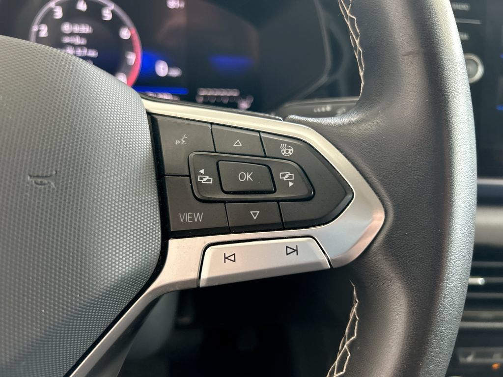 Certified 2023 Volkswagen Taos SE FWD image 16