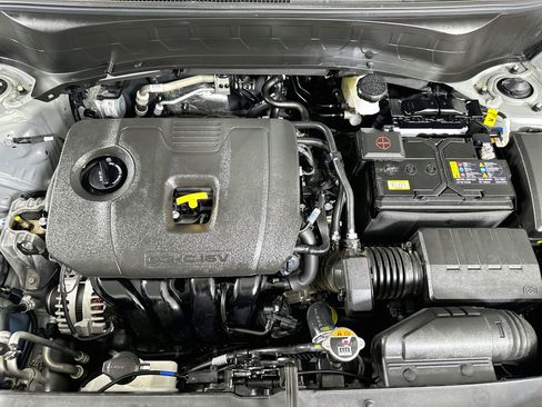 Used 2025 Kia Seltos S FWD image 32