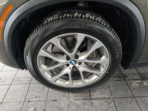 Used 2021 BMW X5 xDrive45e w/ Premium Package image 9