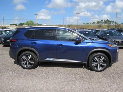Certified 2023 Nissan Rogue SL w/ SL Premium Package AWD/4WD image 2