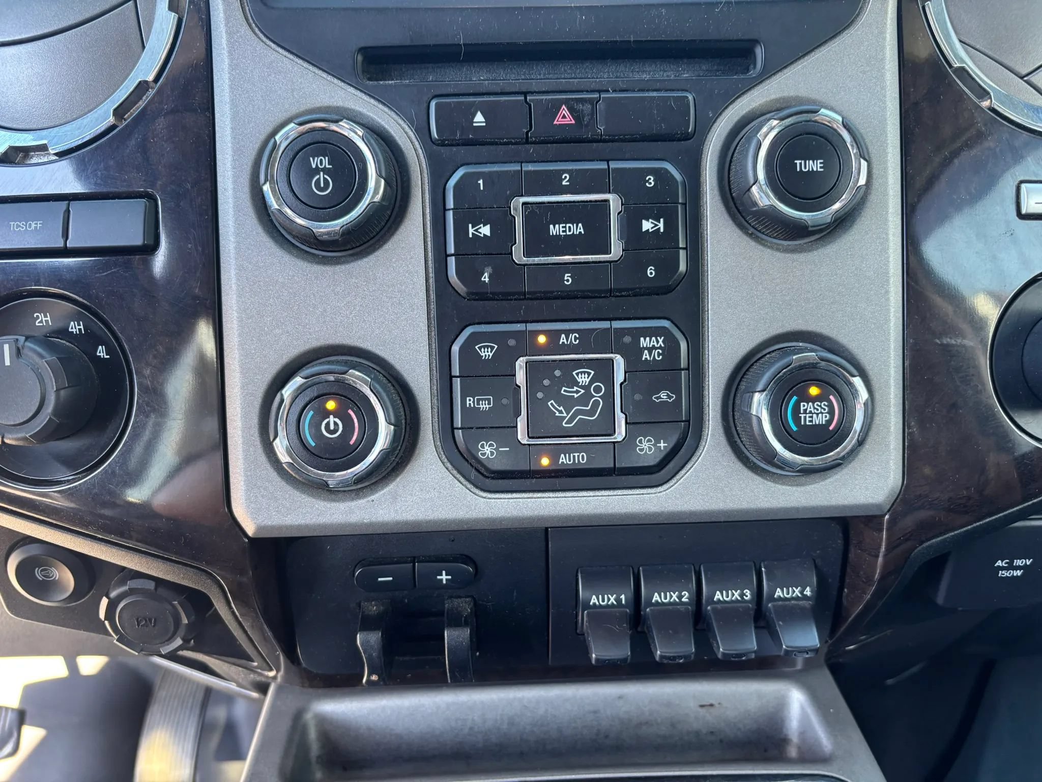 Used 2016 Ford F450 Platinum AWD/4WD image 26