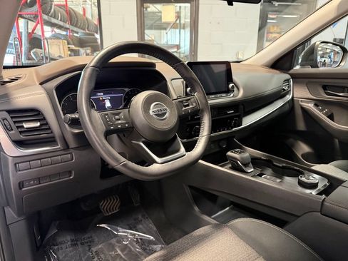 Used 2021 Nissan Rogue S AWD/4WD image 11
