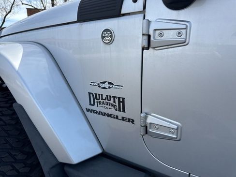 Used 2008 Jeep Wrangler Sahara w/ Dual Top Group image 4