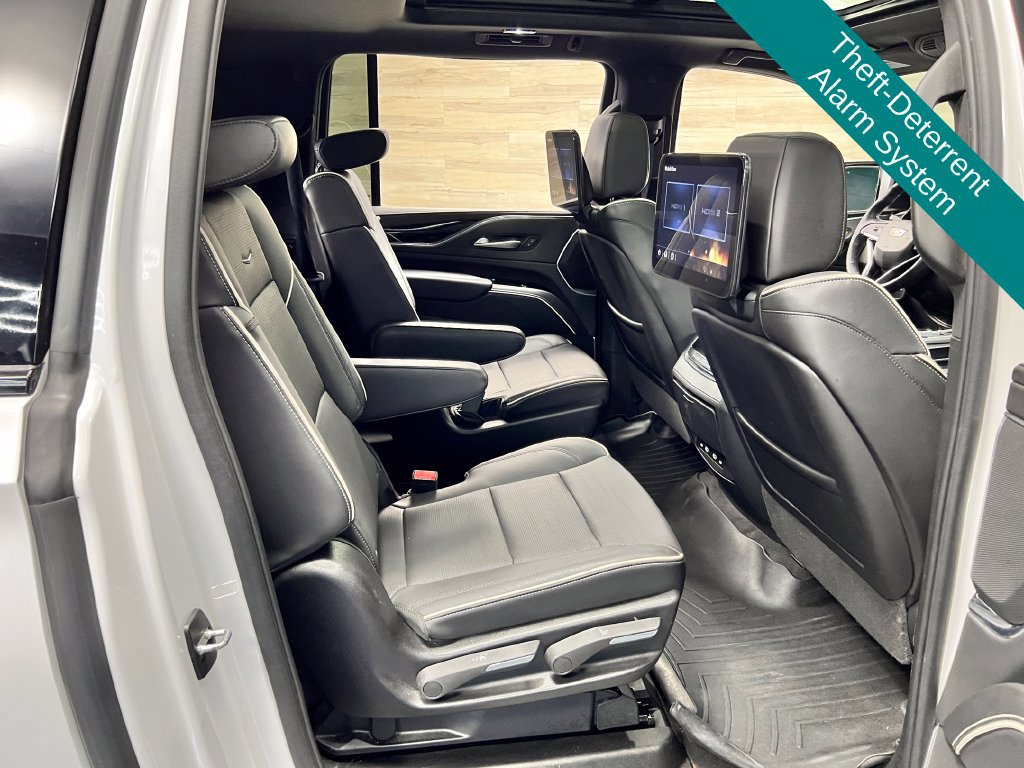Used 2023 Cadillac Escalade ESV Sport w/ LPO, ONYX Package AWD/4WD image 18