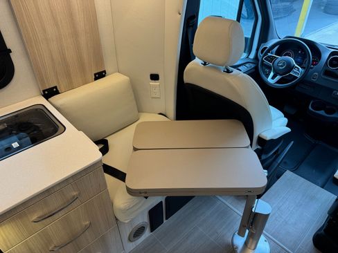 Used 2020 Mercedes-Benz Sprinter 3500 image 45