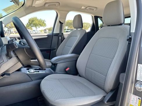 Used 2021 Ford Escape SE w/ SE Sport Appearance Package FWD image 11