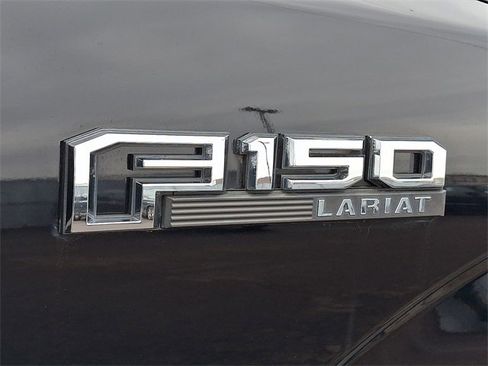 Certified 2018 Ford F150 Lariat image 30