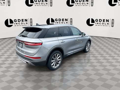 Used 2022 Lincoln Corsair AWD w/ Premium Package image 8