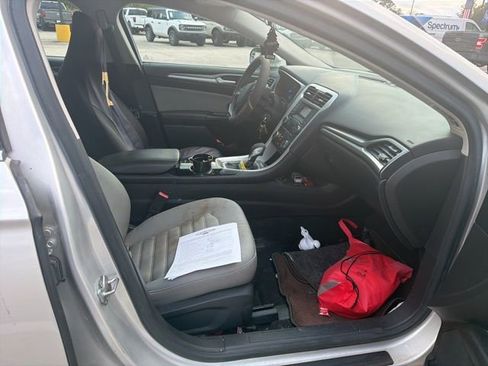 Used 2014 Ford Fusion S image 12