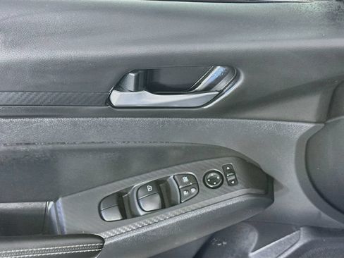Used 2024 Nissan Altima 2.5 SV w/ SV Premium Package FWD image 24