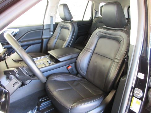 Used 2024 Lincoln Aviator Reserve AWD/4WD image 34