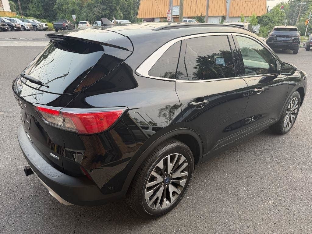 Used 2020 Ford Escape Titanium AWD/4WD image 5