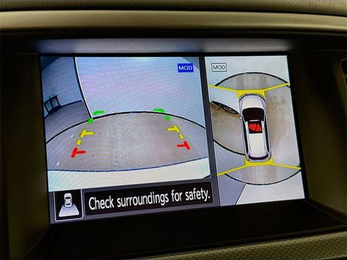 Used 2019 Nissan Pathfinder SL image 8