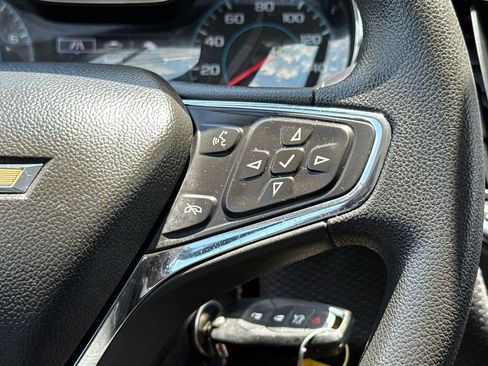 Used 2017 Chevrolet Cruze LT FWD image 27