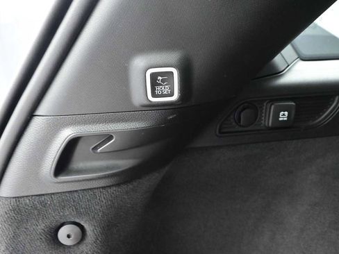 Used 2023 Jeep Grand Cherokee Overland w/ Luxury Tech Group IV AWD/4WD image 53