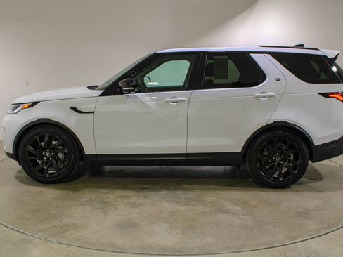 Used 2025 Land Rover Discovery S AWD/4WD image 2