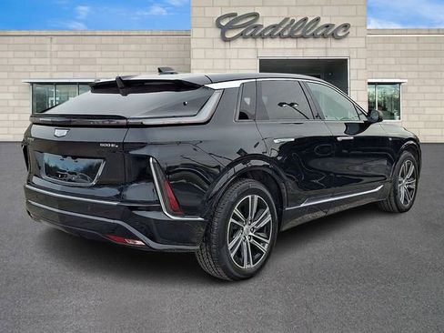 Certified 2024 Cadillac Lyriq Luxury image 7