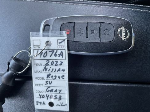 Certified 2023 Nissan Rogue SV image 18