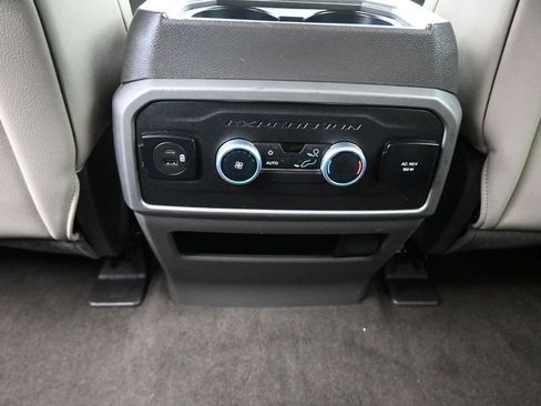 Used 2021 Ford Expedition XLT RWD image 16