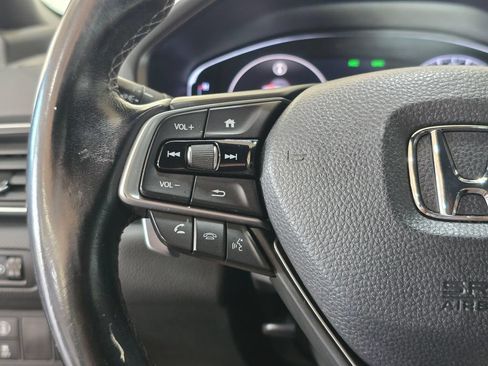 Used 2018 Honda Accord Sport image 11