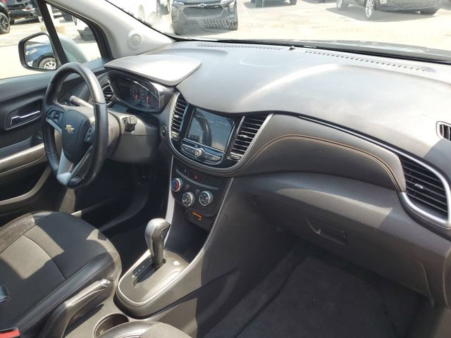 Certified 2018 Chevrolet Trax LT w/ LT Convenience Package FWD image 26