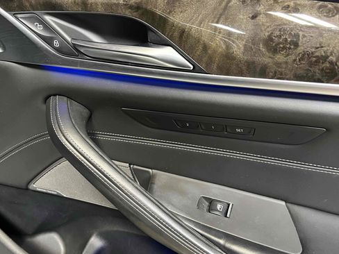 Used 2019 BMW 540i w/ M Sport Package image 23