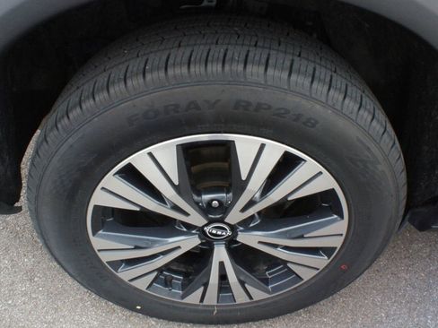 Used 2023 Nissan Rogue SV FWD image 24