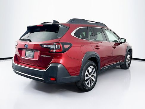 Used 2025 Subaru Outback Premium AWD/4WD image 9