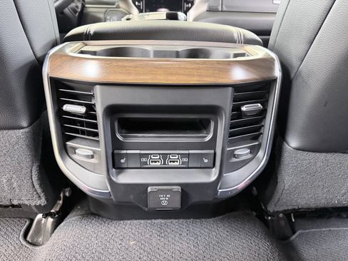 Used 2024 RAM 2500 Laramie AWD/4WD image 27
