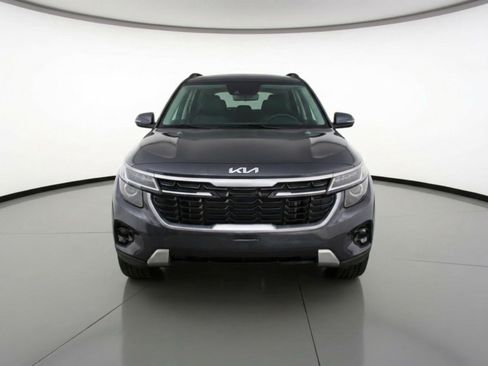 Used 2025 Kia Seltos S image 2