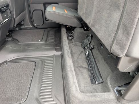 Certified 2025 GMC Sierra 1500 AT4 w/ Technology Package image 30