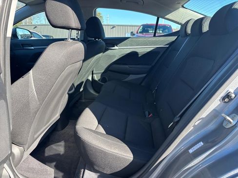 Used 2019 Hyundai Elantra SEL w/ Cargo Package image 12