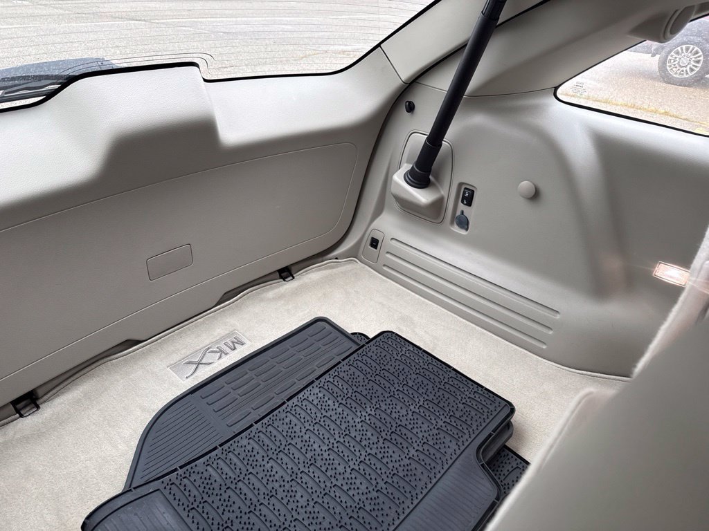 Used 2013 Lincoln MKX AWD image 11