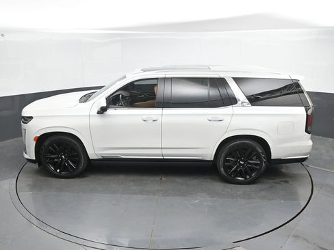Used 2023 Cadillac Escalade Premium Luxury w/ Performance Package AWD/4WD image 40