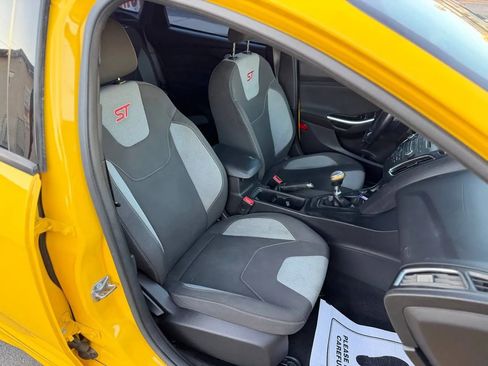 Used 2017 Ford Focus ST image 35