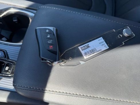 Used 2023 Lexus RX 350 F Sport w/ Accessory Package AWD/4WD image 32