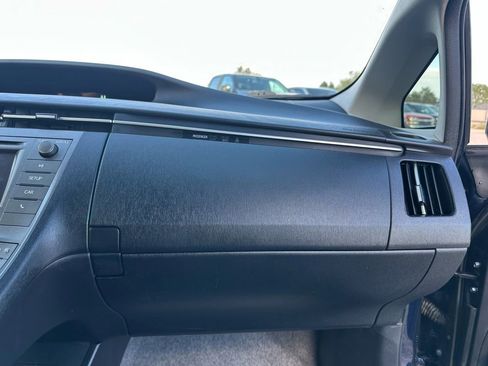 Used 2015 Toyota Prius Three image 22