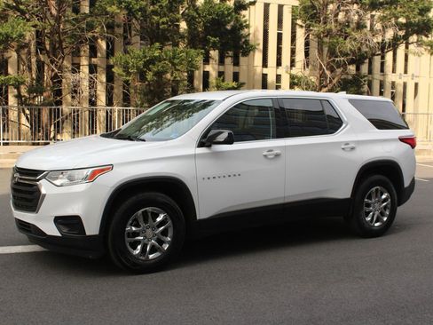 Used 2019 Chevrolet Traverse LS image 12