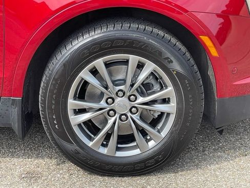 Certified 2021 Cadillac XT5 Premium Luxury FWD image 11