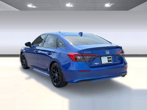 Used 2024 Honda Civic Sport image 3