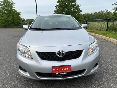 Used 2010 Toyota Corolla FWD image 2