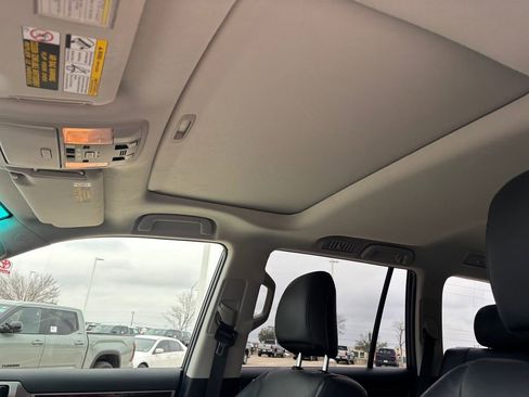Used 2017 Lexus GX 460 Premium image 13