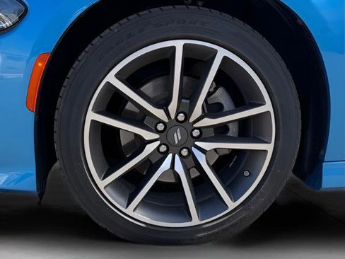 Used 2023 Dodge Charger R/T w/ Technology Group image 9