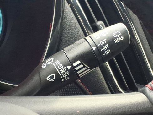 Used 2022 Chevrolet Equinox RS w/ RS Leather Package image 18