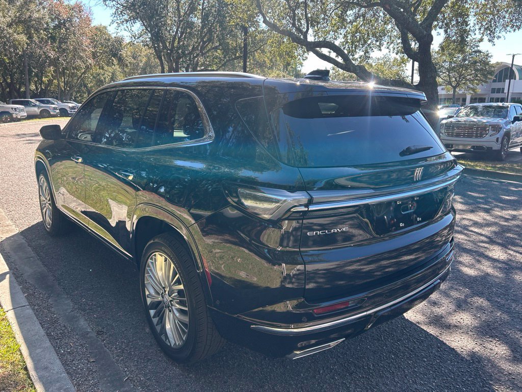 Used 2027 Buick Enclave Avenir w/ LPO, Illumination Package FWD image 8