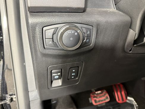 Used 2020 Ford F150 XLT w/ Equipment Group 302A Luxury image 23