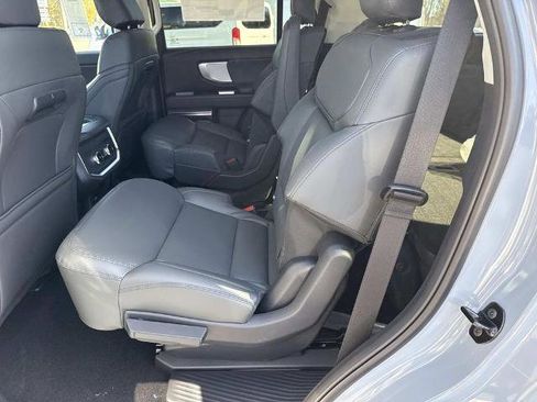 New 2026 Ford Expedition Active AWD/4WD image 7